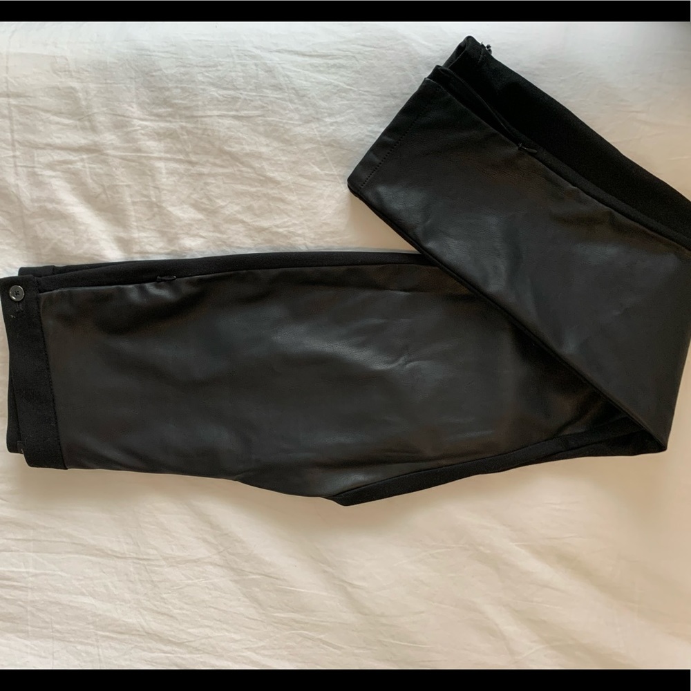 2 BR faux leather legging